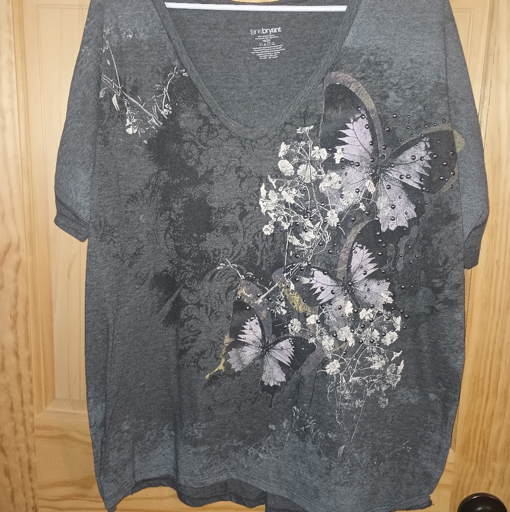 Lane Bryant Charcoal Butterfly Short Sleeve Tee